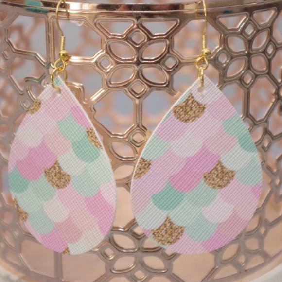 Pink/Mint/Gold Mermaid Teardrop Earrings (Without Glitter Layer) - Picture 2 of 2